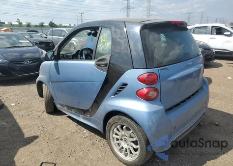 2013 Smart Fortwo Pure z USA, uszkodzony, nr VIN WMEEJ3BA7DK646271